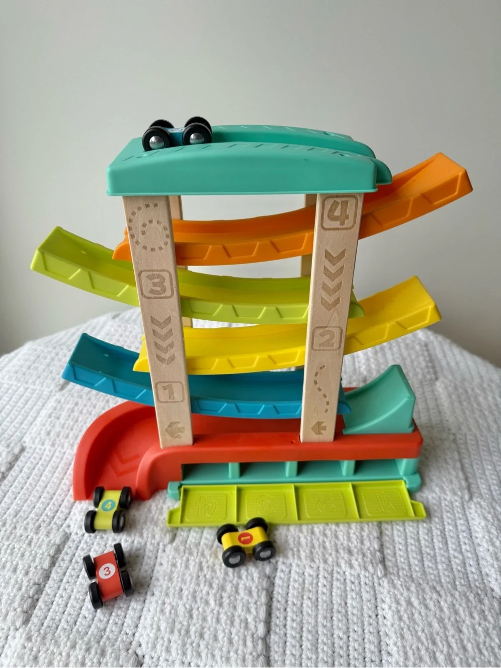 Gigglescape Wooden Race Car Ramp